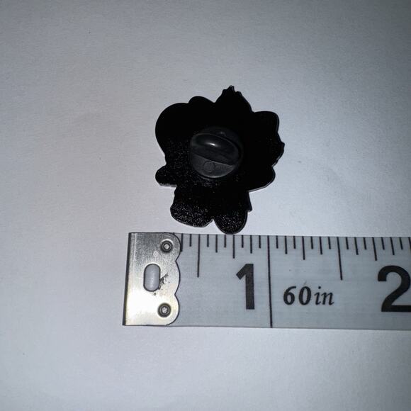 Kitty Cat IT with Red Balloon Pin Brooch - Picture 2 of 2